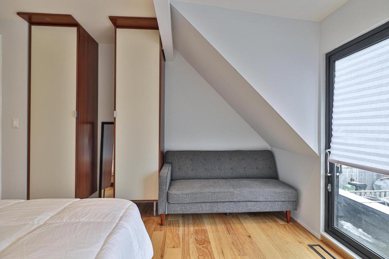 New Modern 1400 Sq Ft Coach House Near Everything Toronto Exteriér fotografie