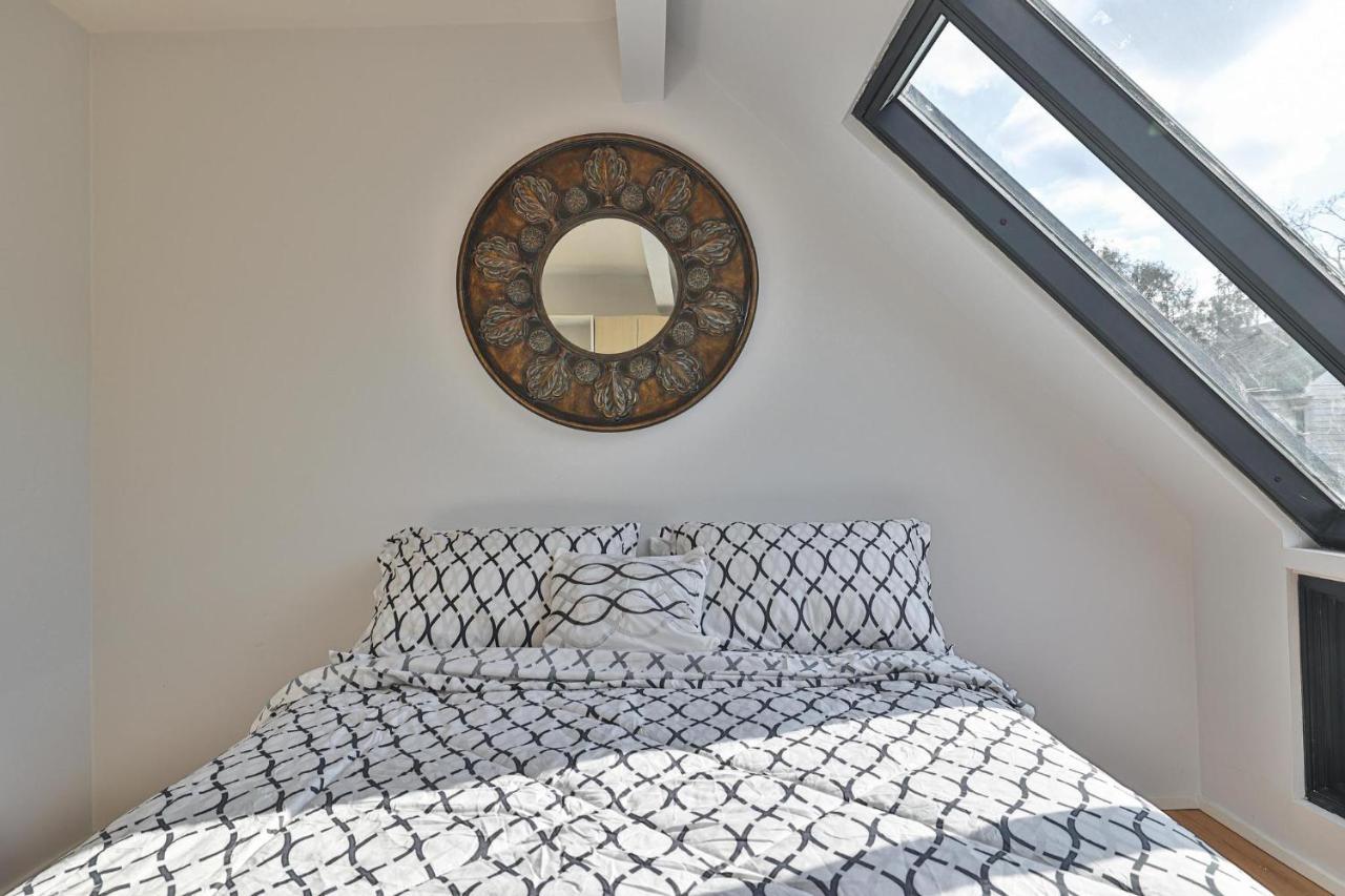 New Modern 1400 Sq Ft Coach House Near Everything Toronto Exteriér fotografie