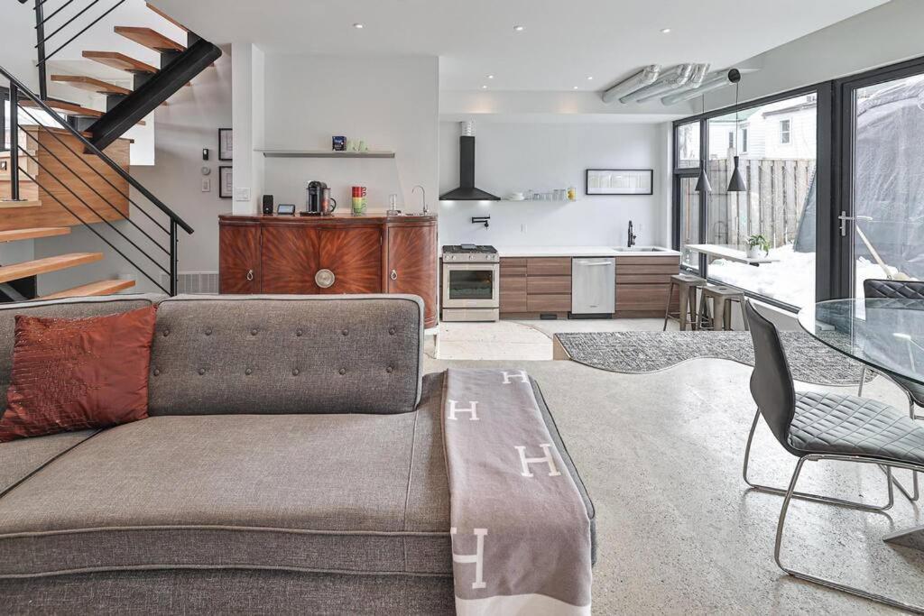New Modern 1400 Sq Ft Coach House Near Everything Toronto Exteriér fotografie