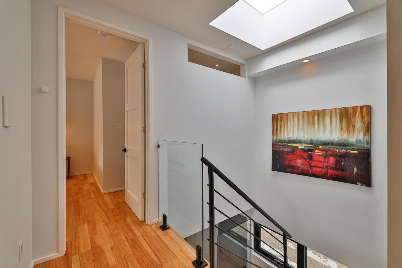 New Modern 1400 Sq Ft Coach House Near Everything Toronto Exteriér fotografie