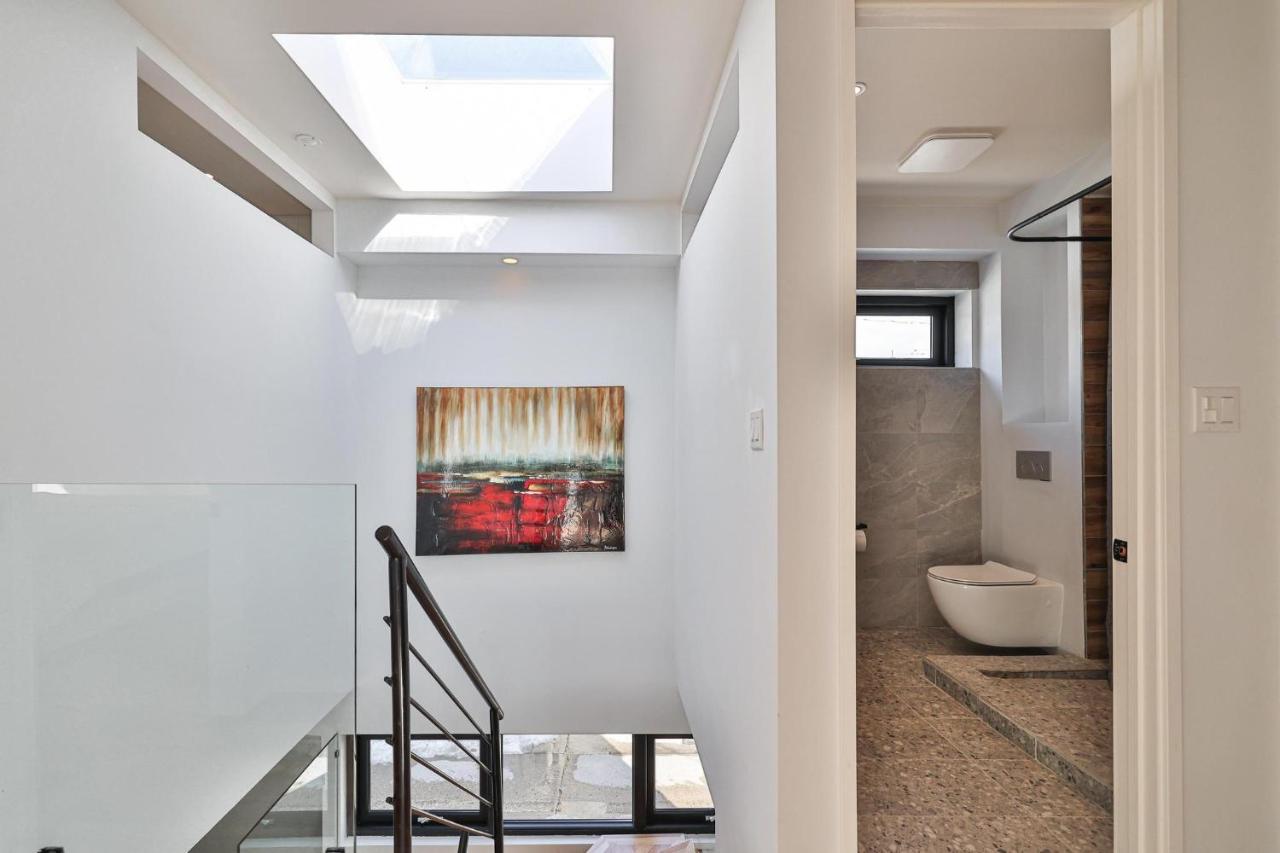 New Modern 1400 Sq Ft Coach House Near Everything Toronto Exteriér fotografie