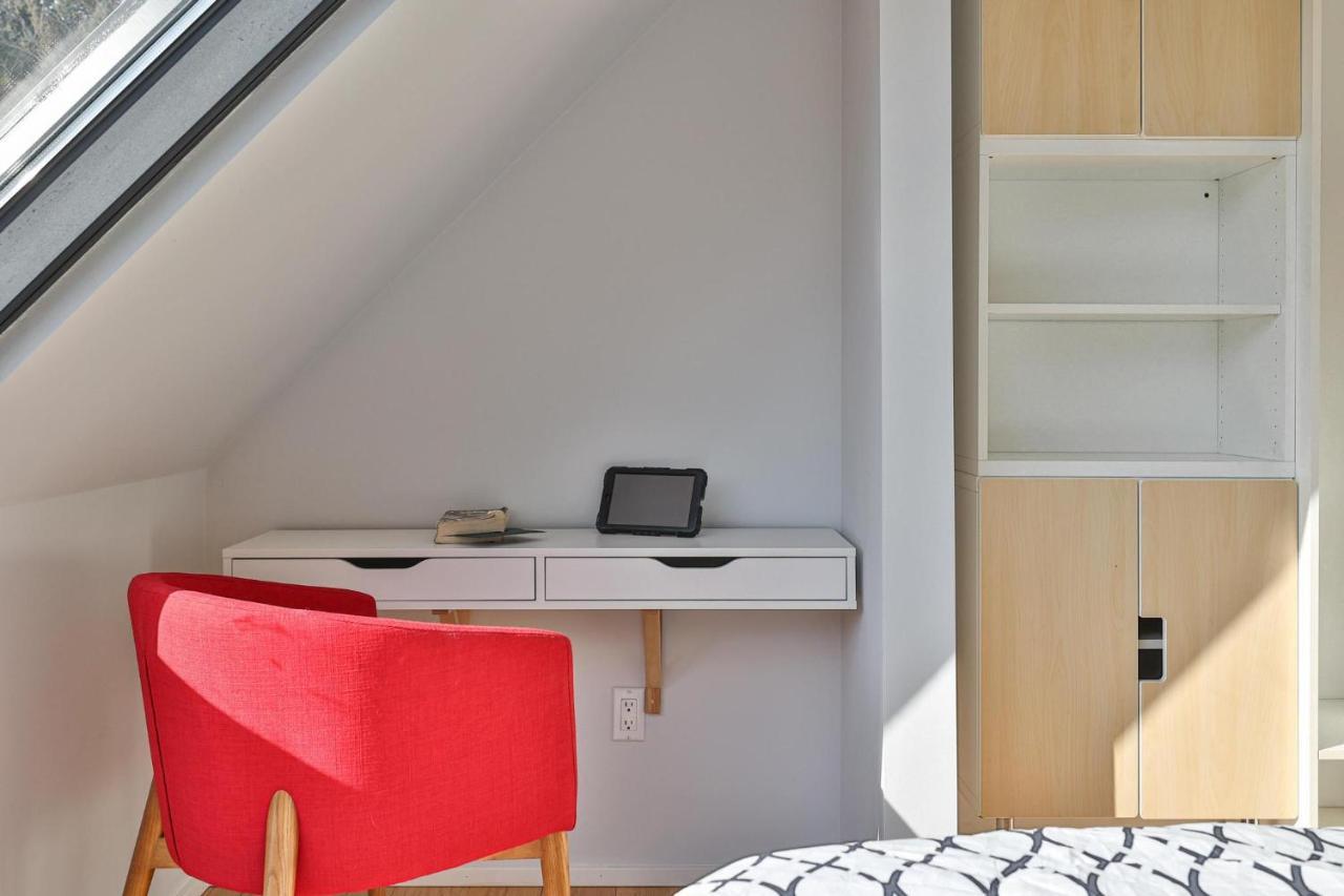 New Modern 1400 Sq Ft Coach House Near Everything Toronto Exteriér fotografie